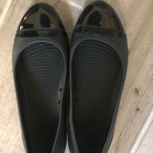 Size 7 Crocs flats